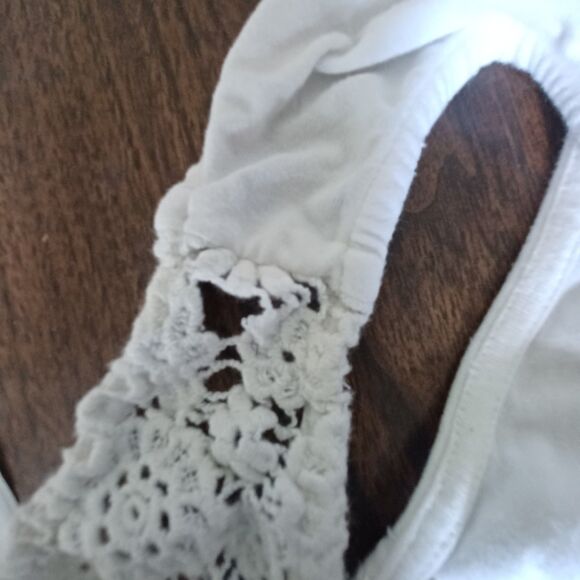 BCNU Small Junior Tank Top White Crochet Lace Floral Boho Festival Coquette READ - Picture 6 of 6